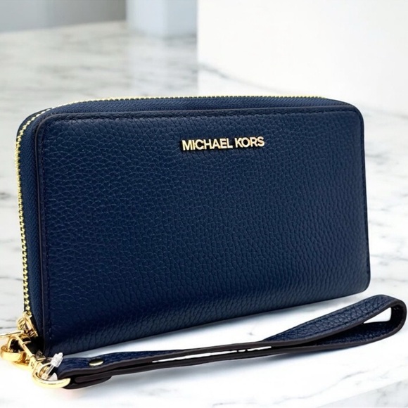 Michael Kors Large Jet Set Travel Flat MF Phone Case Wallet Navy Blue - Picture 1 of 8